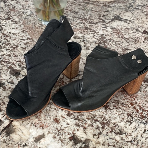 Real leather sandal - Picture 1 of 1